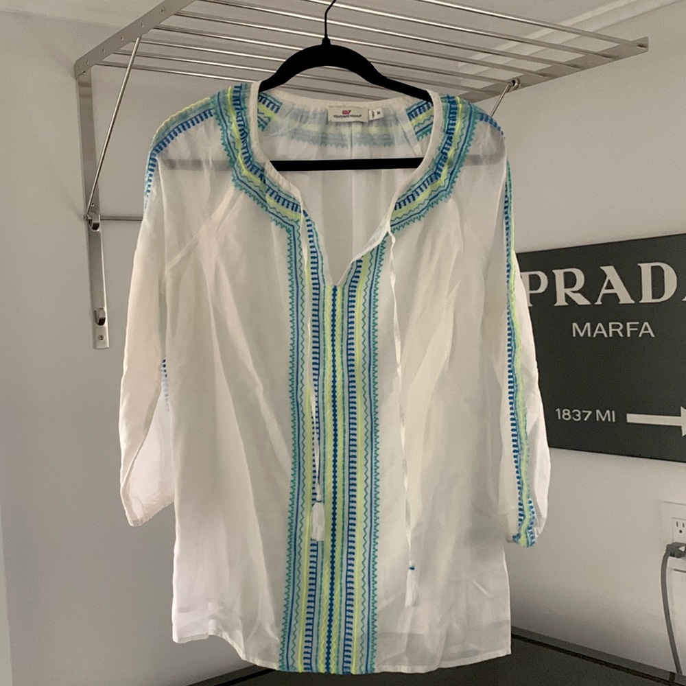 Women’s vineyard vines top size M never worn